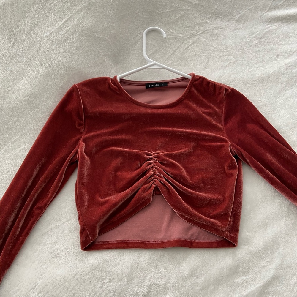 Red velvet cropped long sleeve shirt small